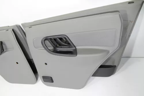 VW Polo Kombi ab Bj.2000 Türverkleidung Verkleidung Tür vorne links hinten Facel (141897)