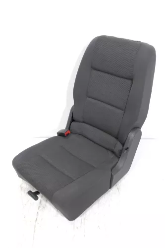 VW Touran Sitz hinten links (hintern Fahrersitz) Rücksitz Isofix 141943 (141943)