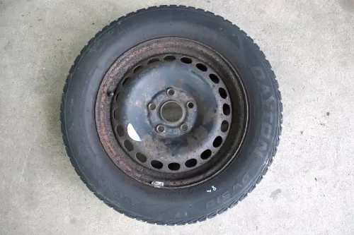 Audi A4 B5 A6 4B Passat 3BG Felgen Reifen Winterreifen M+S 195/65 R15 91T 6-8mm (142009)