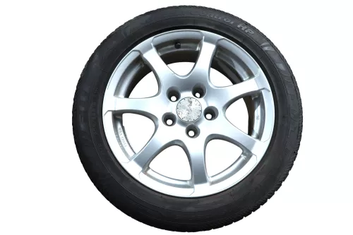 VW Golf Touran Alufelgen Winterreifen M&S Reifen Felgen 205/55 R16 91H - 4-5mm (142038)