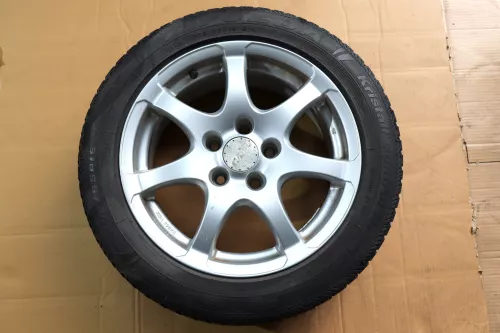 VW Golf Touran Alufelgen Winterreifen M&S Reifen Felgen 205/55 R16 91H - 4-5mm (142038)