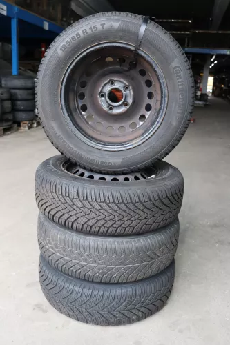 VW Golf 6 Touran 1T 195/65 R15 91T Winterreifen M+S Felgen Reifen M&S ca. 4-8mm (142209)