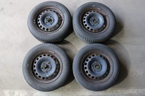 4x Skoda Octavia 1Z 195/65 R15 91T Winterreifen M+S Felgen Reifen M&S ca. 5-6mm