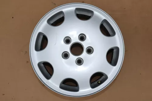 1x Audi A4 A6 Alufelge original 8D0601025F 6j x16H2 ET45