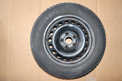 Audi A4 B5 A6 4B Passat 3B 3 Felgen Reifen Winterreifen M+S 195/65 R15 91T 4-7mm (142512)