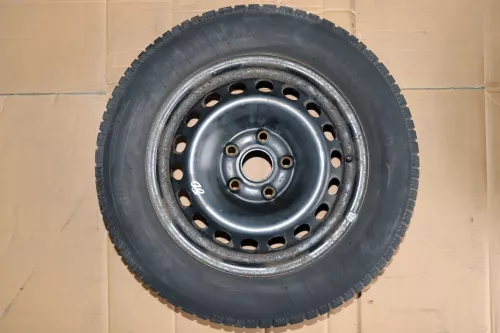 Audi A4 B5 A6 4B Passat 3B 3 Felgen Reifen Winterreifen M+S 195/65 R15 91T 4-7mm (142512)