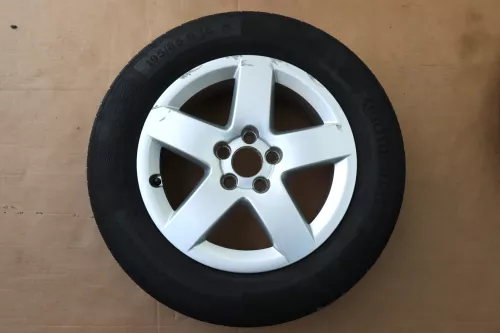 Audi A3 8L Alufelgen Reifen Felgen 195/65 R15 Sommerreifen 8L0601025P 3-4mm (142569)