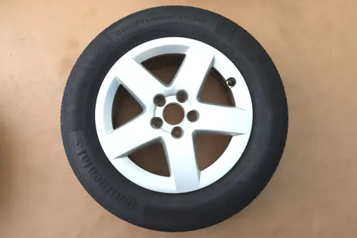 Audi A3 8L Alufelgen Reifen Felgen 195/65 R15 Sommerreifen 8L0601025P 3-4mm (142569)