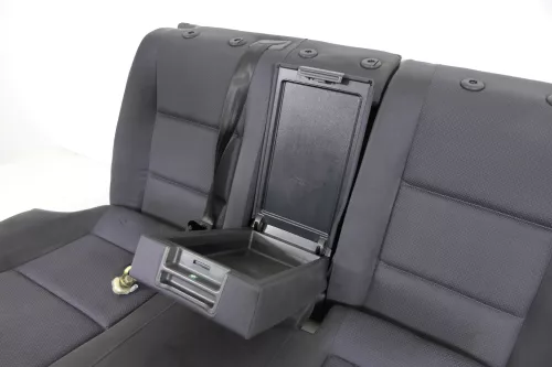 Audi A4 B6 B7 8E Sitz Rückbank Rücksitzbank hinten 3-Punkt-Gurt Armlehne (142638)