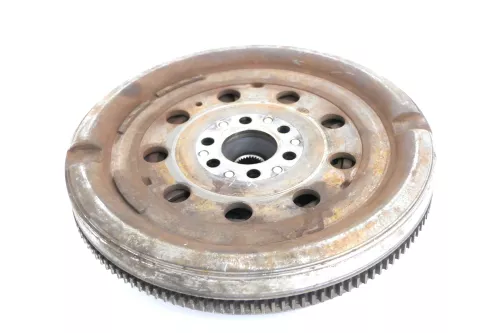 VW Golf 4 A3 8L Schwungrad Zweimassenschwungrad ALH ASV AHF AGR 1.9 TDI AJM ATD (143864)