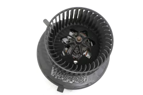 VW Tiguan 5N Lüfter Lüftermotor Motor Heizung Innen 3C1820015N Widerstand 3C09 (144161)