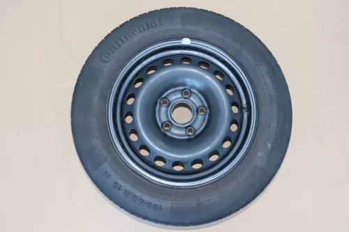VW Golf Touran Sommerreifen Reifen Felgen 195/65 R15 91H Caddy 4-5mm (144443)