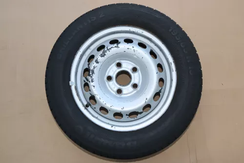 VW Golf Touran Sommerreifen Reifen Felgen 195/65 R15 91H Caddy    4-8mm (144444)