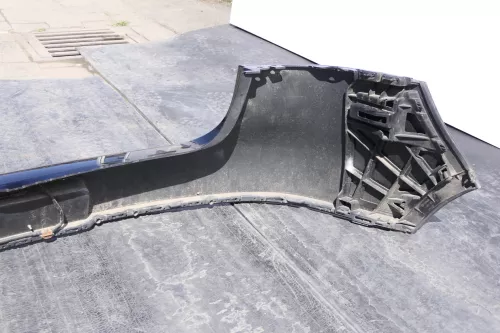 VW Golf 5 1K Limousine Stoßstange hinten Heckstoßstange schwarz L041 OBERTEIL (144706)