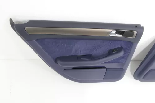 Audi A6 4B Türverkleidung Verkleidung Tür hinten links + rechts blau Velour (144888)