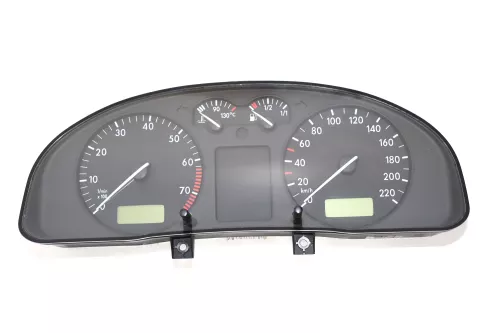 VW Passat 3B Tacho Tachometer Kombiinstrument 221.000km 09051969901 1,6 74kw AHL (145144)