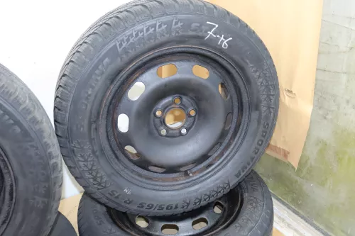 4x VW Golf 4 Bora A3 195/65 R15 91H Winterreifen M+S Reifen Felgen ET38 4-7mm (145425)