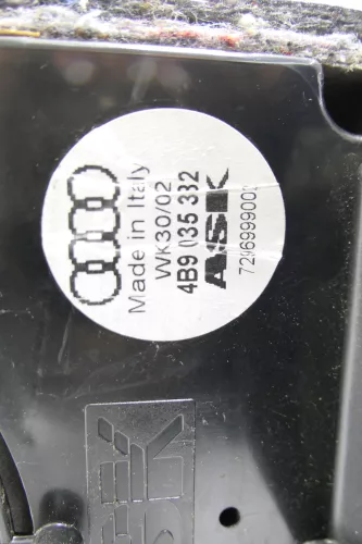 Audi A6 4B Avant Kombi Subwoofer 4B9035382 Lautsprecher Bassbox ASK (145558)