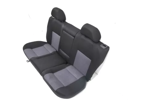 Golf 4 Limousine Sitz Rückbank Rücksitzbank Sitzfläche Sitze Kopfstützen schwarz (145813)