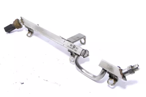 VW Golf Touran Eos Einspritzleiste 03C133317A CDGA Erdgas Gas Kraftstoffverteile (146013)