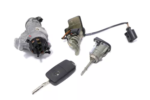 VW Passat 3BG Schloßsystem Türschloß Heckschloß 1x Schlüssel Zündschloß Funk d