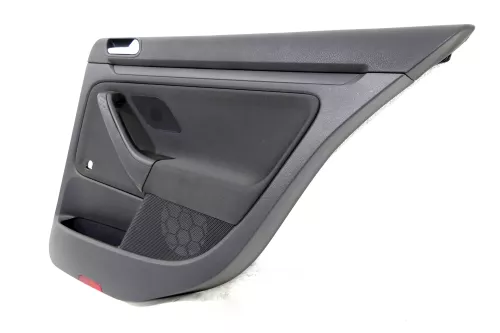 1x VW Golf 5 Limousine Türverkleidung Verkleidung Tür hinten rechts 4/5Türer (146555)