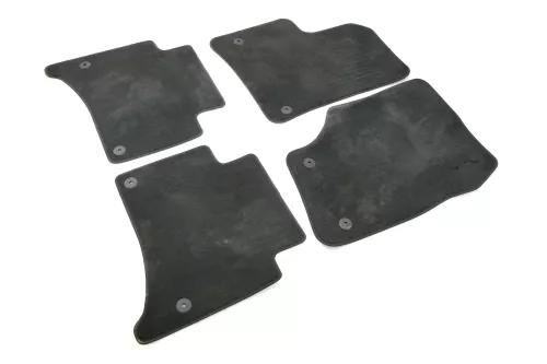 4x VW Touareg 7L Fußmatten Fußmatte vorne rechts links hinten 7L6862477N (147252)