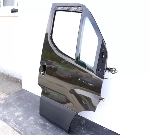 Iveco Daily 6 VI 7 VII Tür vorne rechts Beifahrertür braun (UPS braun) ab 2015 D (147561)