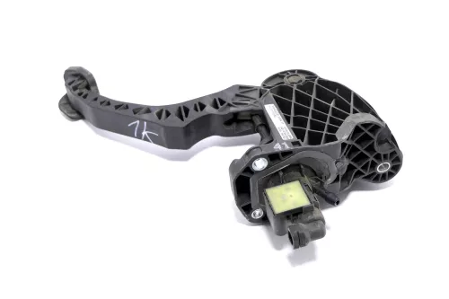 VW Golf 5 A3 8P Kupplungspedal Kupplung Pedal 1K1721059BE (147576)