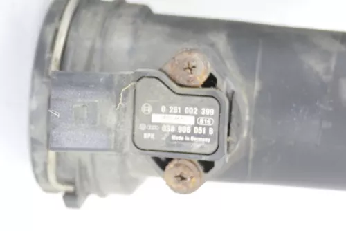 Audi A6 4B Ladeluftkühler Ladeluft Kühler 2,5 TDI 059145806 AFB AKN AKE AYM (147706)