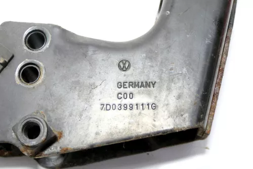 T4 Motorhalter Stütze Getriebehalter Lager 2,5 TDI ACV 7D0399111K 7D019913 (147902)