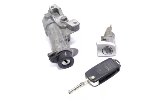 Skoda Octavia 1U Schloßsystem Türschloß 1x Funk Schlüssel Schloß Zündschloß Tür