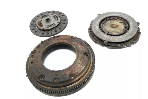 VW Caddy Golf Schwungscheibe Kupplung Schwungrad 067105273G