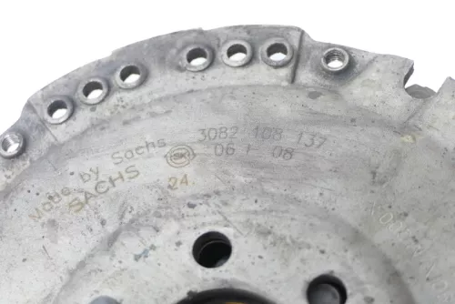 VW Caddy Golf Schwungscheibe Kupplung Schwungrad 067105273G (148103)