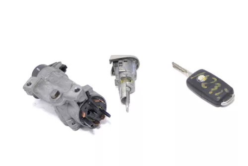 Skoda Octavia 1U Schloßsystem Türschloß 1x Funk Schlüssel Schloß Zündschloß Tür (148195)