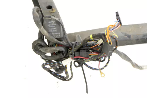 Audi A6 4B feste starr starre Anhängerkupplung Anhängekupplung Kabelbaum Westfal (148521)