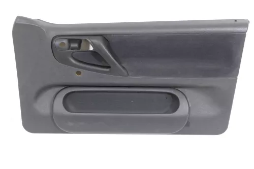 1x Polo 6N Türverkleidung Verkleidung Tür vorne rechts 2/3-Türer schwarz Griff