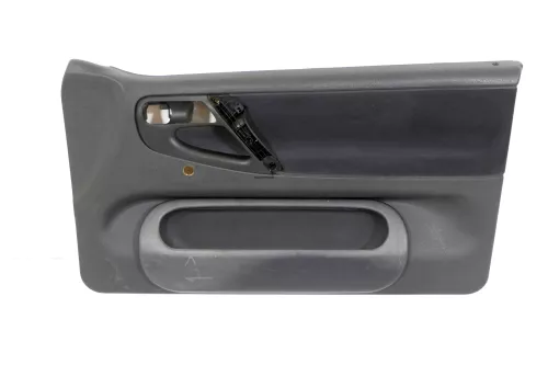 1x Polo 6N Türverkleidung Verkleidung Tür vorne rechts 2/3-Türer schwarz Griff