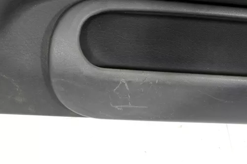 1x Polo 6N Türverkleidung Verkleidung Tür vorne rechts 2/3-Türer schwarz Griff (149029)