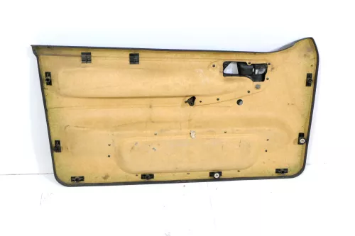 1x Polo 6N Türverkleidung Verkleidung Tür vorne rechts 2/3-Türer schwarz Griff (149029)