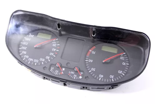 VW Passat 3B Tacho Tachometer Kombiinstrument 224.000km 3B1919860 Benziner (149146)