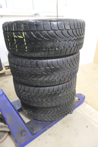 4x B Klasse Alufelgen Felgen 205/55 R16 Winterreifen Reifen A2464010000  4-6mm (149149)