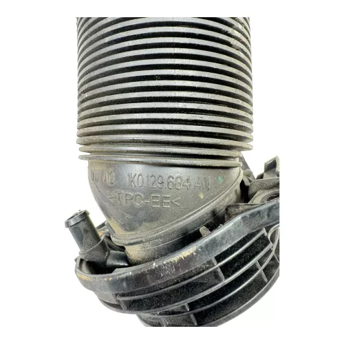 A3 VW Golf Ansaugrohr Luft 1K0129684AN Rohr Schlauch Leitung CAXA CAX (149214)