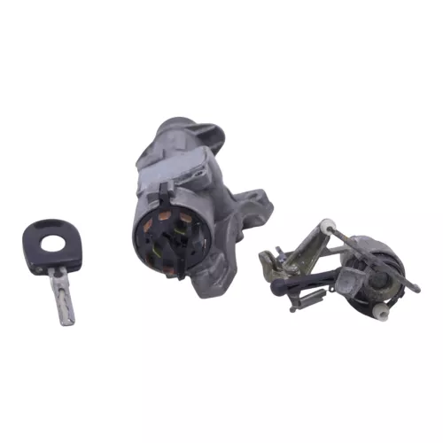 VW Golf 4 Bora Zündschloß mit 1x Schlüssel und Heckschloß Schloß