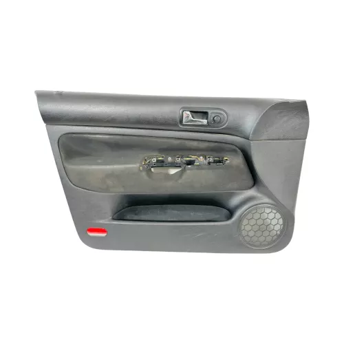 1x Golf 4 Bora Türverkleidung Verkleidung Tür vorne links 4/5-Türer Griff schwar