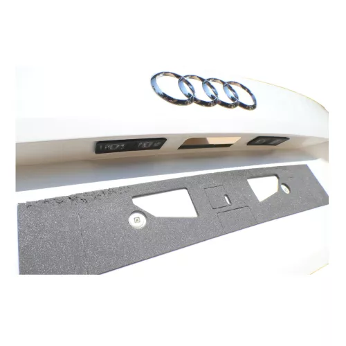 Audi Q2 GA 81A Heckklappe weiß LY9C ORIGINAL von NEUFAHRZEUG (149443)