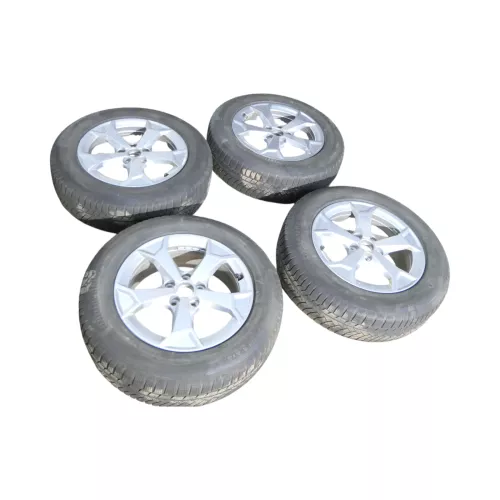 4x Audi Q3 Alufelgen 215/65R17 99H Winterreifen Reifen 3,5-4,5mm 83A071497-8Z8 (149620)