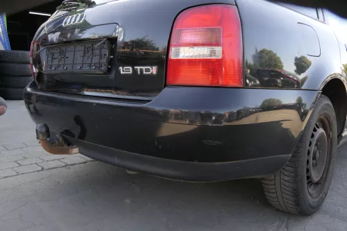 Audi A4 B5 Kombi Varia Stoßstange hinten Heckstoßstange schwarz LY9B Facelift (150187)