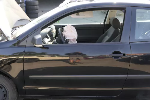 VW Polo 9N 9N3 Tür vorne links Fahrertür 2/3-Türer schwarz L041 -ohne Anbauteile