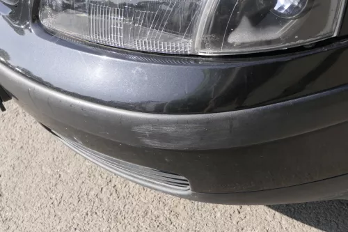 VW Passat 3B Stoßstange vorne Frontstoßstange Stoßfänger schwarz LC9Z Grill (150258)